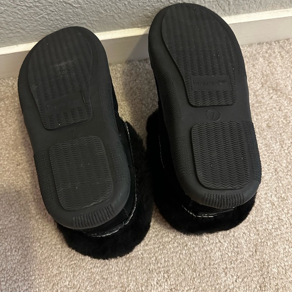 Bearpaw #402 Women's Slippers black size 7 Cozy Black Fur-Lined like new - Picture 4 of 6